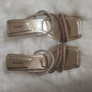 Size 10 Aldo kitten strappy heels